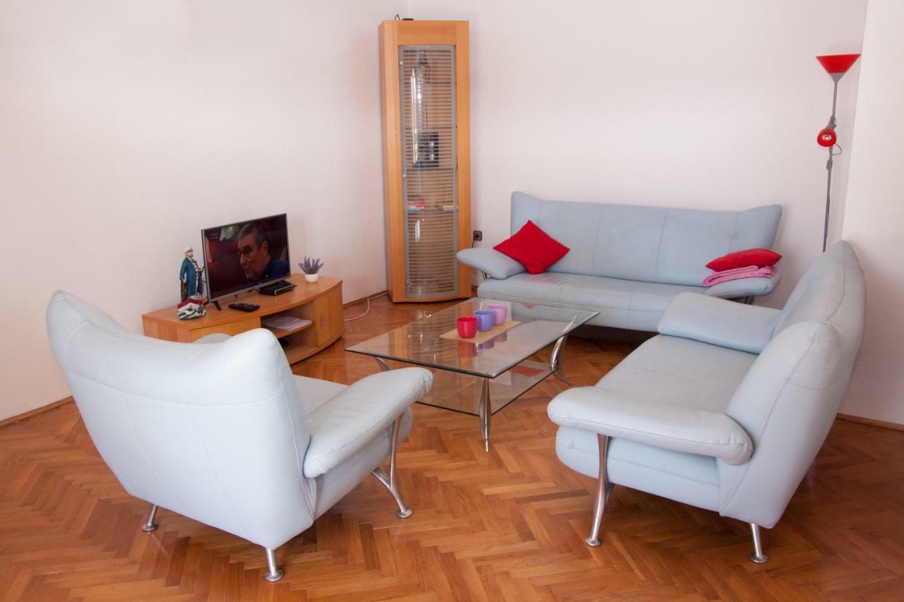 Nadalina Apartment Kaštel Stari Exterior foto