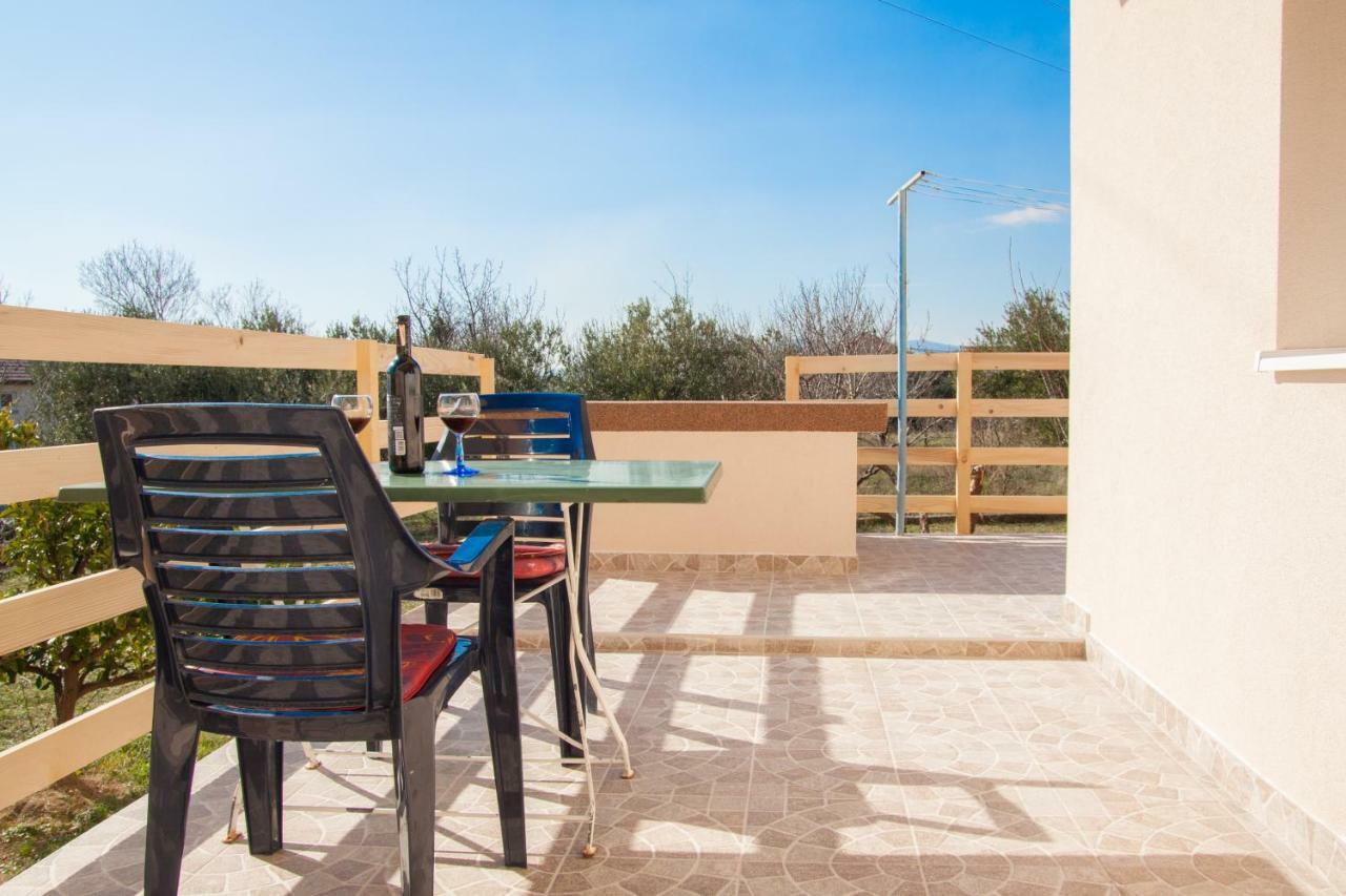 Nadalina Apartment Kaštel Stari Exterior foto